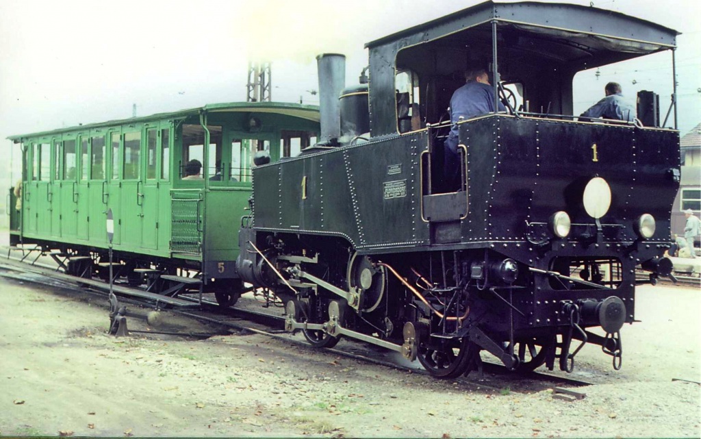 Lok 1 mit grünem Waggon